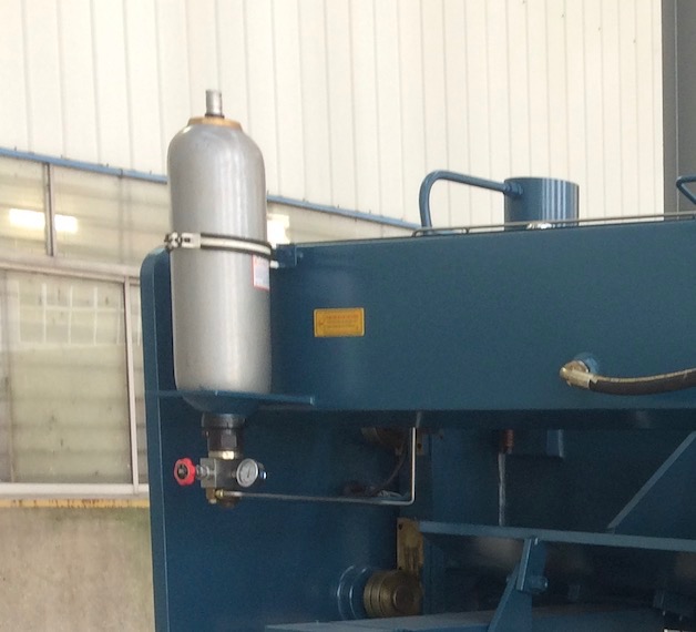 accumulator-shearing machine เครื่องตัดหญ้า
